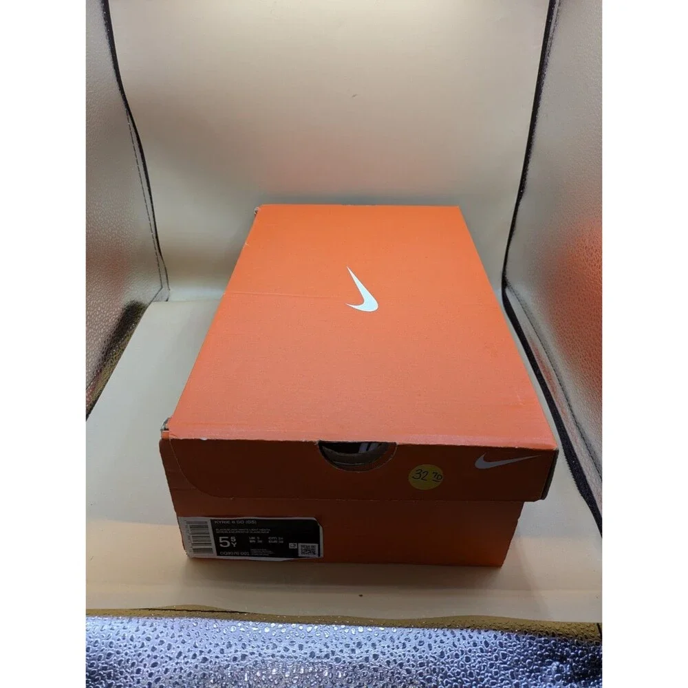 Youth 5.5 Y- Nike Kyrie 8 GO GS Low Orca DQ8076-001 Black White Menta NIB